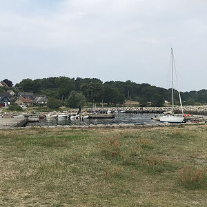 Baskemölla Hamn.jpg