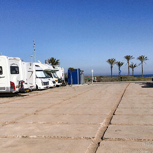 Parking Autocaravanas Playa del Pinar 2.jpeg