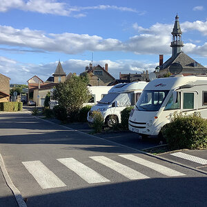 Halte Fluviale Mouzon 2.jpeg