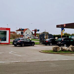Supermarché Carrefour Bray-Dunes.jpg